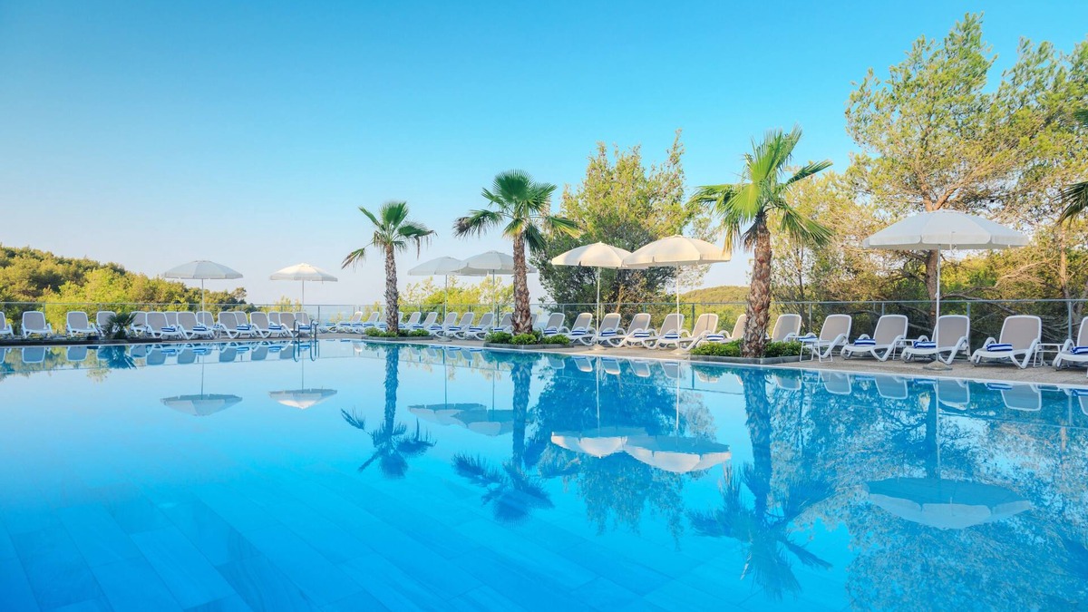 Cove Osibova (Milna) Hotel | Gava Waterman Milna Resort