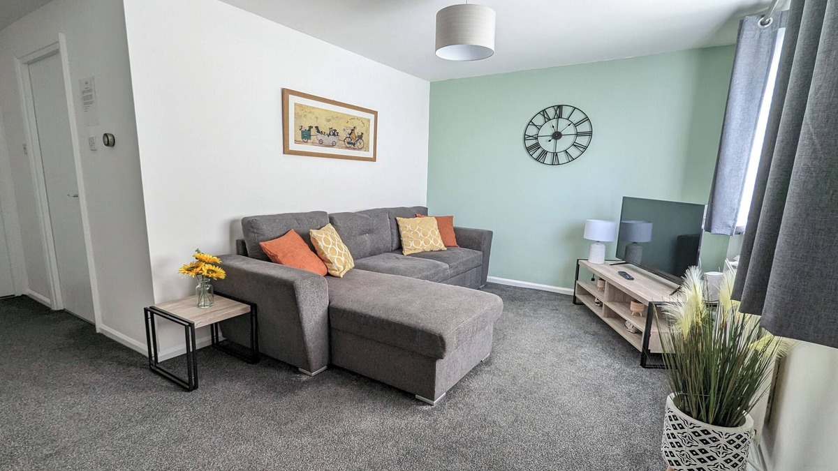 Doncaster Apartment | Gayton Apt-2Bdrm-Spacious-Parking-Kitchen-A1M/M18