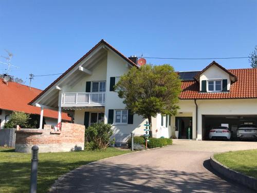 Oberwaldbach House | Gelbe 10 - Wohlfühloase für die ganze Familie - nähe Legoland