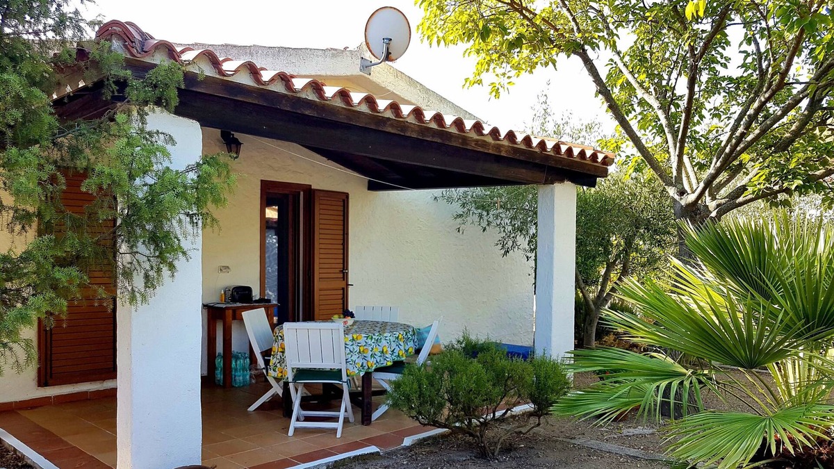 San Giovanni House | Gemütliches Ferienhaus mit Garten am Meer