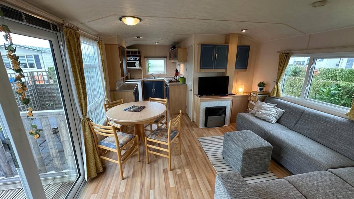 Renesse Ski Chalet | Gemütliches Chalet auf 5-familiencampingplatz mit Hallenbad und in Strandnähe