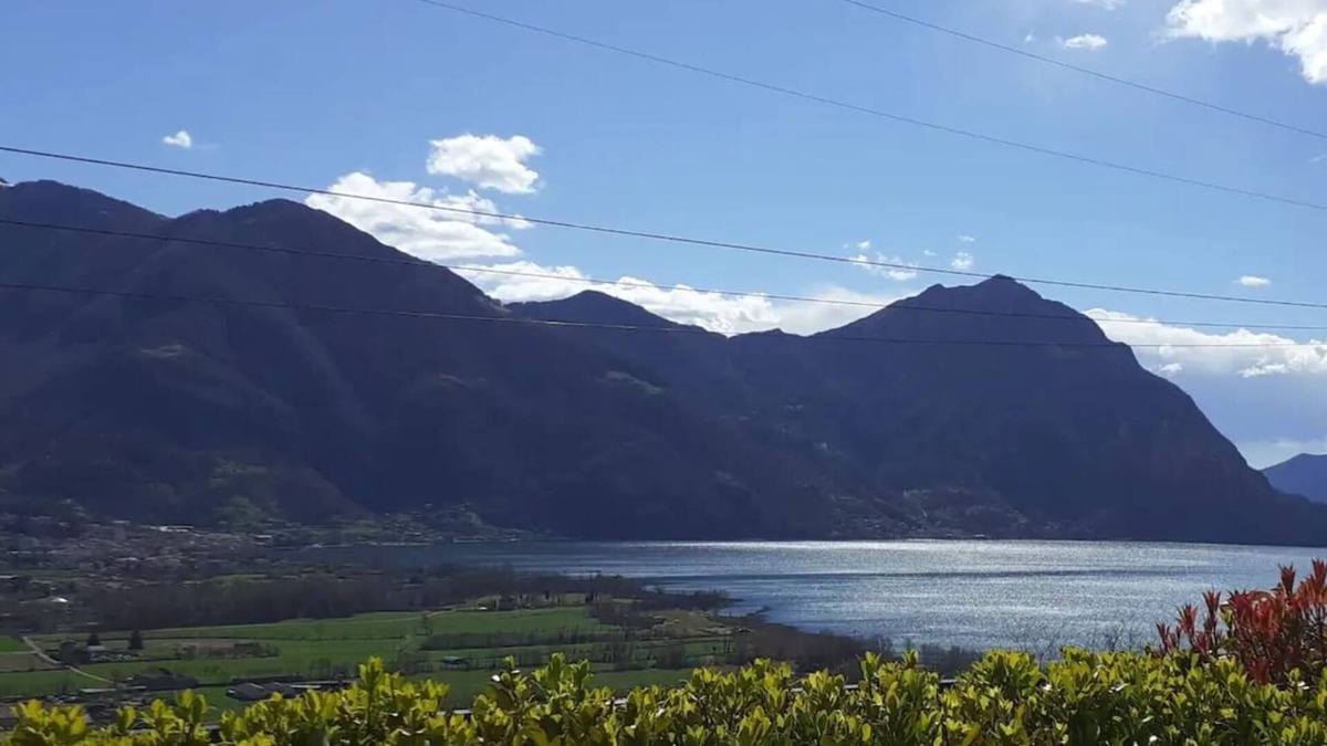 Costa Volpino Apartment | Gemütliches Haus am Iseo See mit Garten und Seeblick