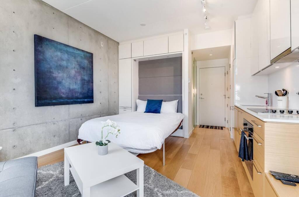 Downtown Victoria Apartment | Gem at the Janion