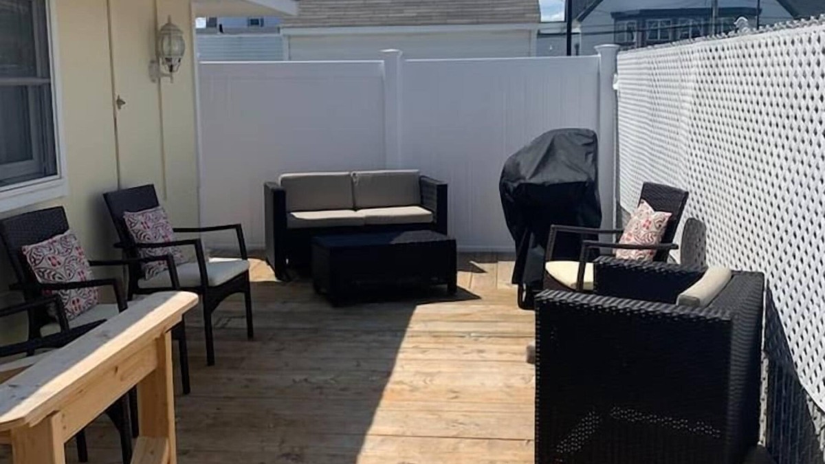 Sea Isle City Cottage | Gem in the heart of Sea Isle. Furbaby Friendly