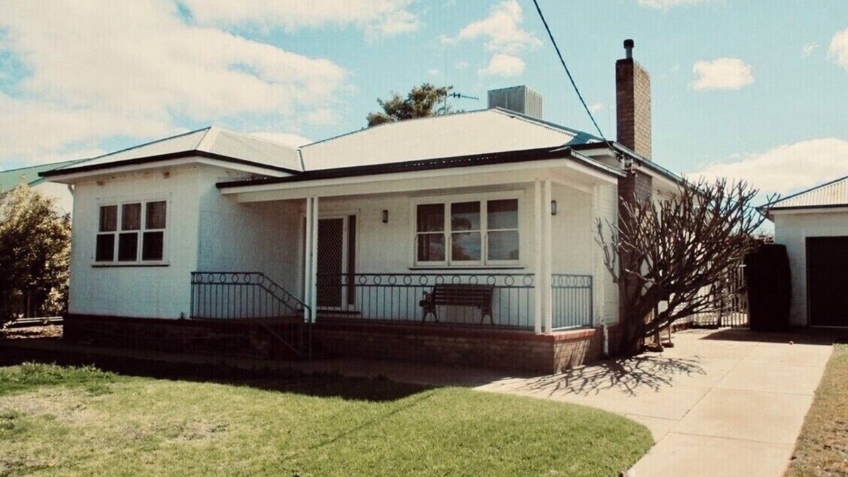Broken Hill House | Gem on Jamieson