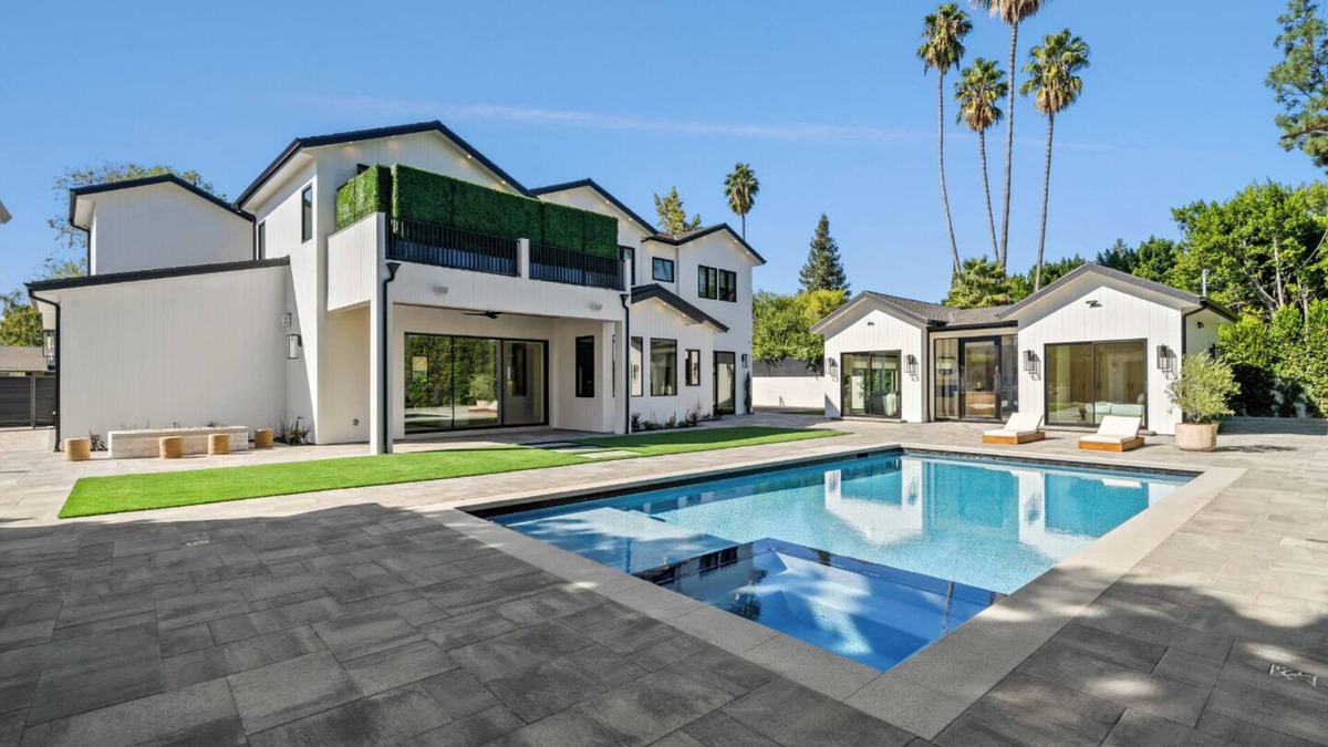 Encino Villa | Genesta Villa - A Contemporary Modern Villa w/Pool, Spa & Theater