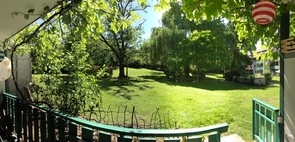 Bernex House | Geneva Bernex - shared appartement roomate homestay - tramway 14 TPG - ViaRhôna