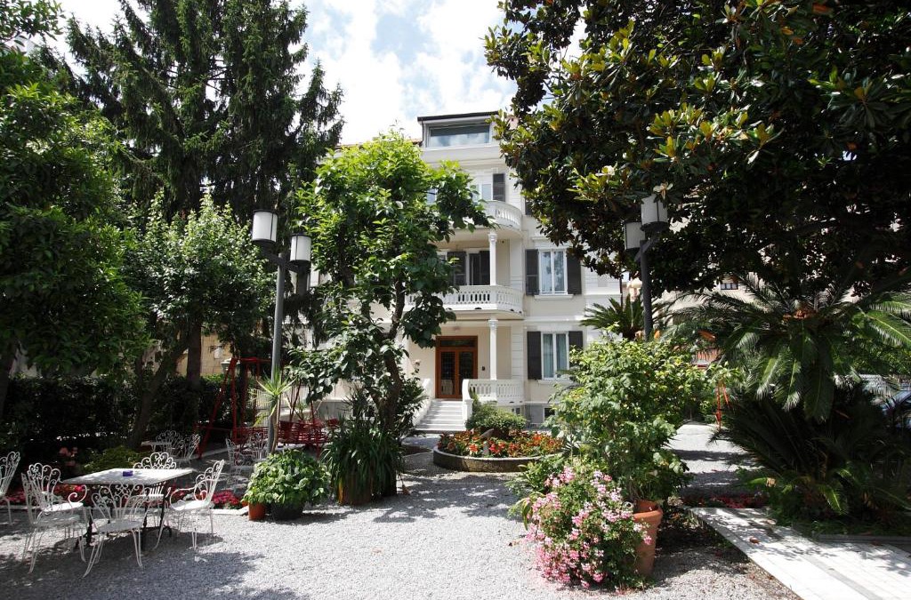 Varazze Apartment | Genovese Villa Elena Residence