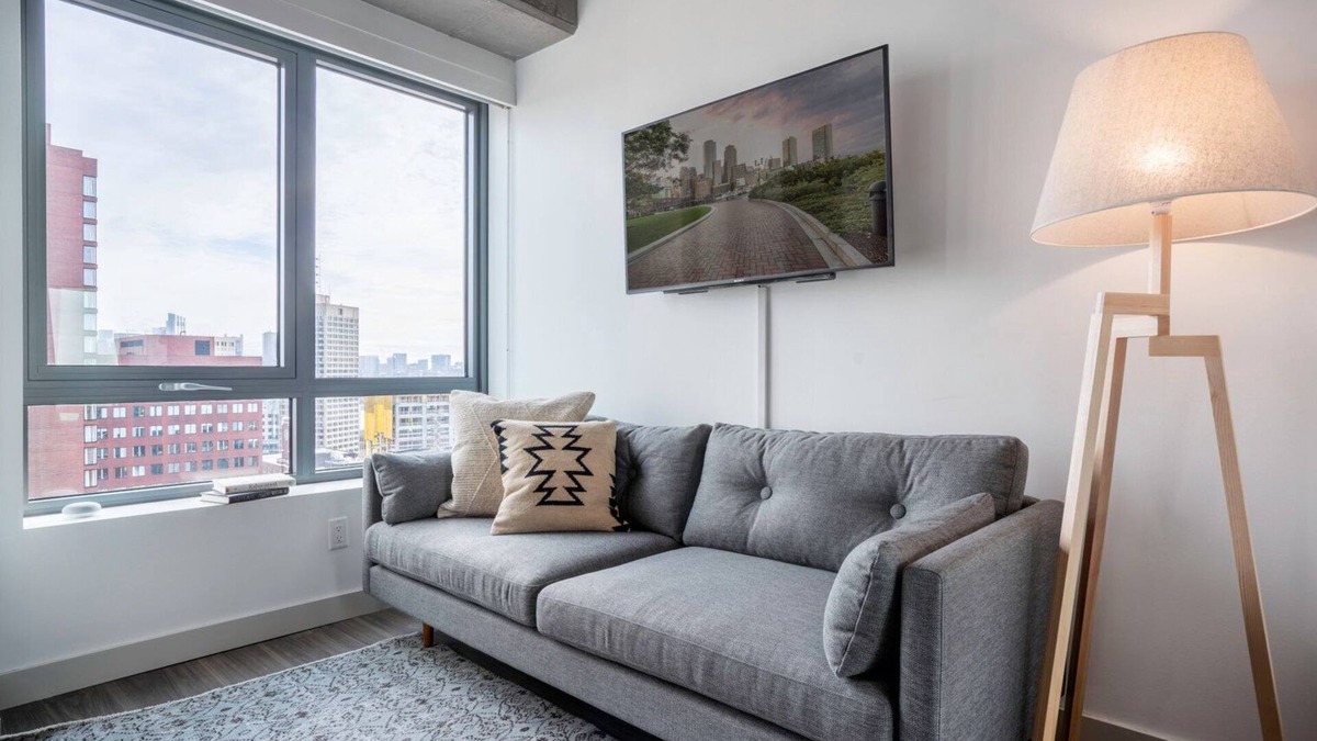 MIT Apartment | Gentle Kendall Sq Studio, Gym, Doorman, near MIT by Blueground