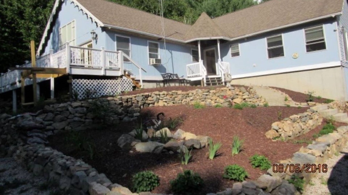 Ossipee House | GEOFFROY FARM 2 BEDROOM (Ask about our long term discounts).
