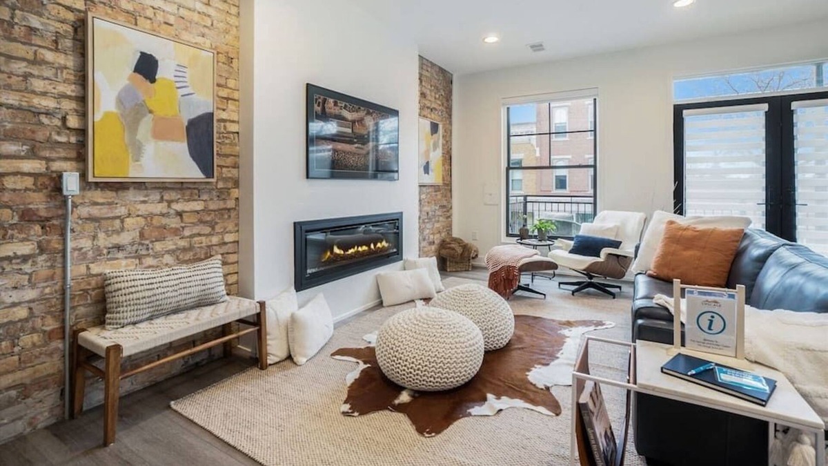 Holland Condo | George 201 Charming Condo on 8th w/ Deck