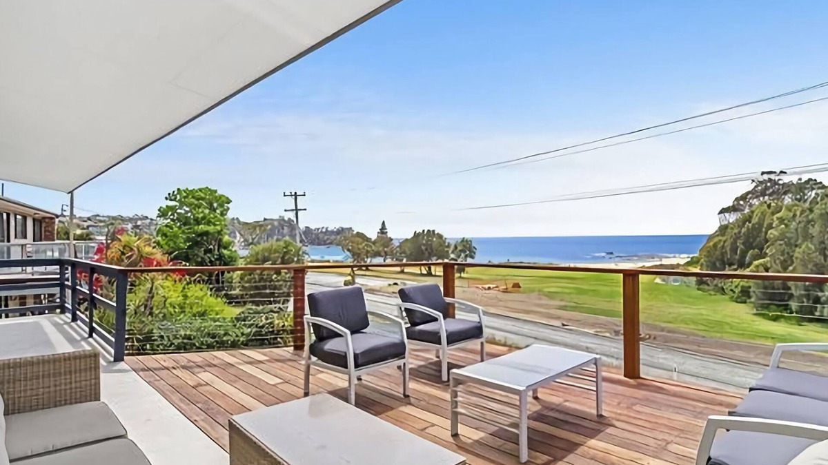 Malua Bay House | George Bass Drive 569 On The Beach Living