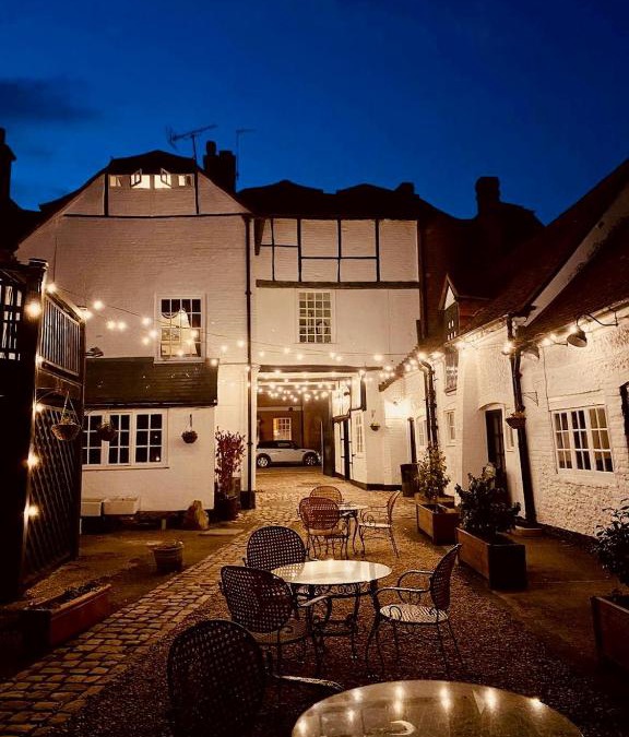 West Wycombe Hotel | George & Dragon Hotel