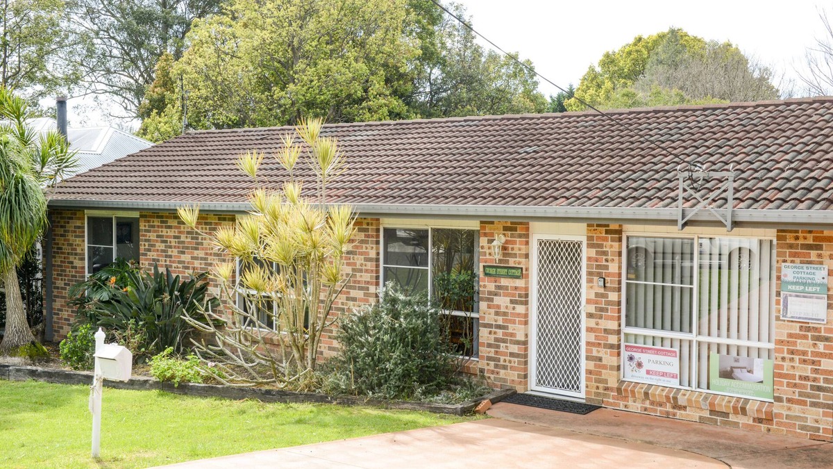 Berry Cottage | George St Cottage Berry in town