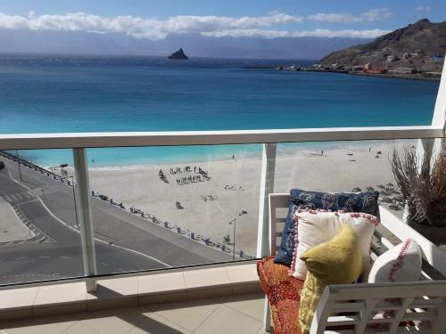 Mindelo Bed & Breakfast | @Georgette