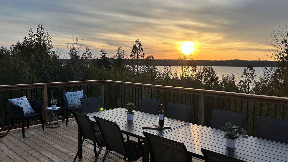 Wiarton House | Georgian Bluffs On The Bay- Stunning custom built (2024) waterfront home.