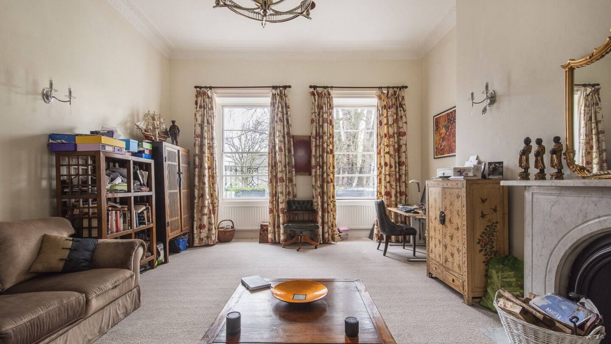 Bath House | Georgian Mansion Central Bath Grade II listed