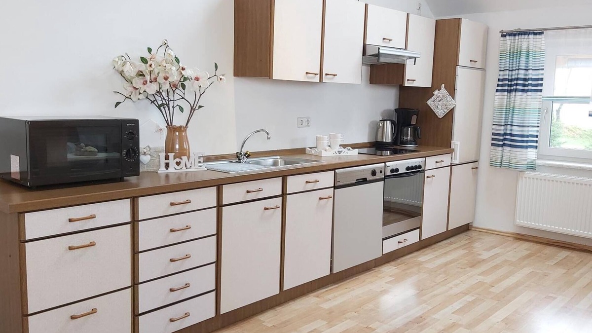 Waldmuenchen Apartment | Geräumige Ferienwohnung für bis zu Acht Personen mit Kostenfreiem Wlan