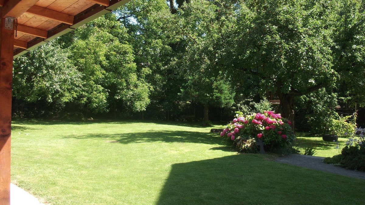 Eriskirch Apartment | Geräumige Fewo im Grünen mit Großem Überdachten Freisitz