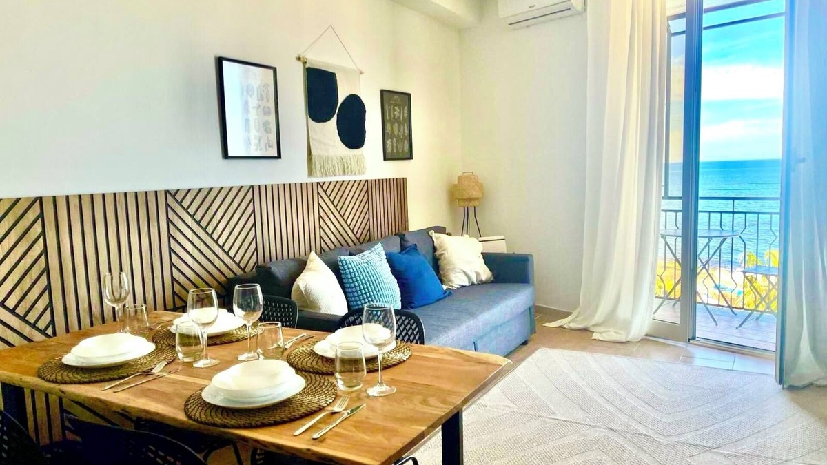 Aspra Apartment | Geräumige Wohnung, Bezaubernder Blick, Alles in der Nähe! Perfekter Rückzugsort