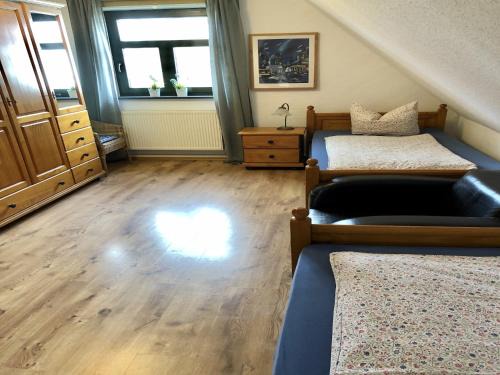 Dargun Apartment | Geräumige Wohnung in Dargun mit Pool, cleaning included
