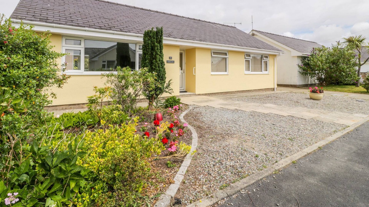 Morfa Bychan Cottage | GERLAN, family friendly, country holiday cottage in Morfa Bychan