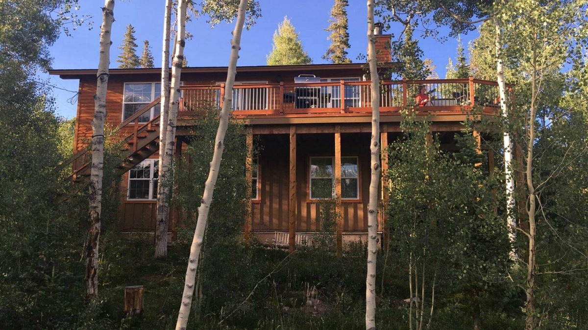 Wildernest House | Get away to the mountains! Beautiful home - stunning views!