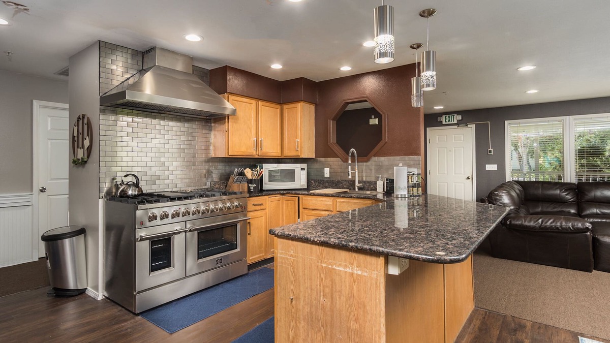 Lava Hot Springs House | Get Together Inn Lava