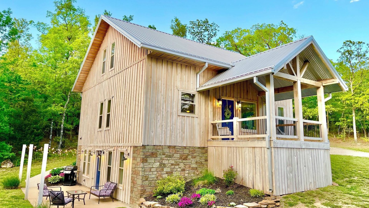 Harrison House | Getaway in the heart of the Ozarks