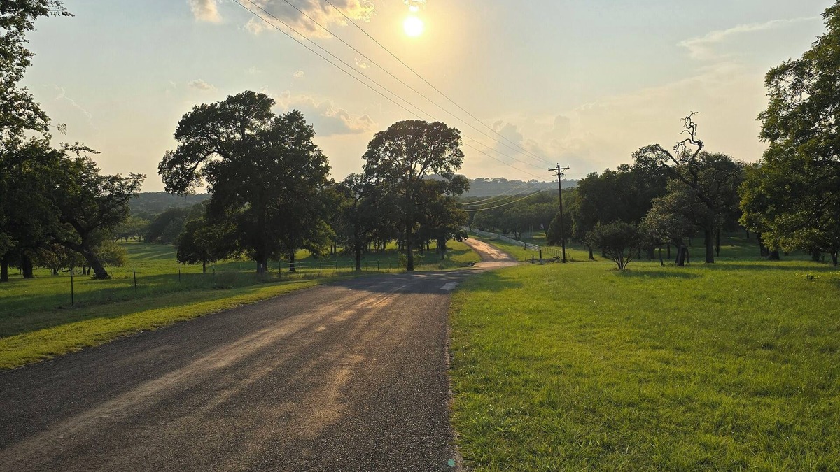 Center Point Other | Getaway to the Beautiful, Texas Hill Country! Sweet 4 Bedroom Home on 6 Acres