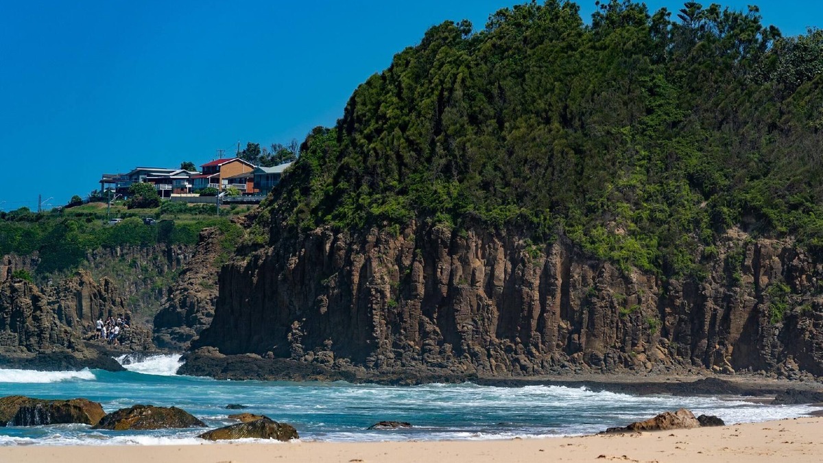 Kiama Downs House | Getawayz NSW - Wallys World - Complete Beachfront at Jones Beach