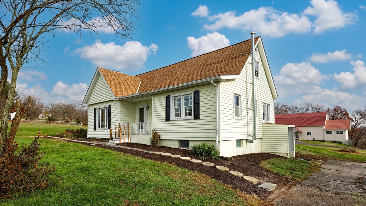 Fairfield House | Gettysburg Family Retreat - 4 BR Pet Friendly!