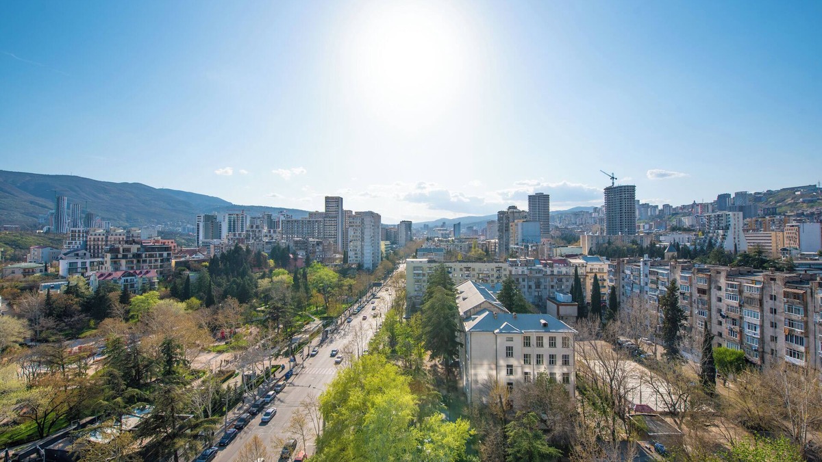 Saburtalo Apartment | GG Home – Cozy 1BR Apartment with City View