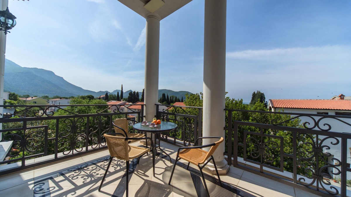 Kaluđerac House | GH Leonardo - Triple Room with Sea View