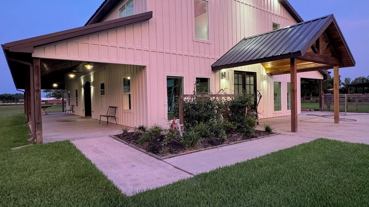 Santa Fe Other | Giant Farmhouse in Santa Fe that sleeps 21