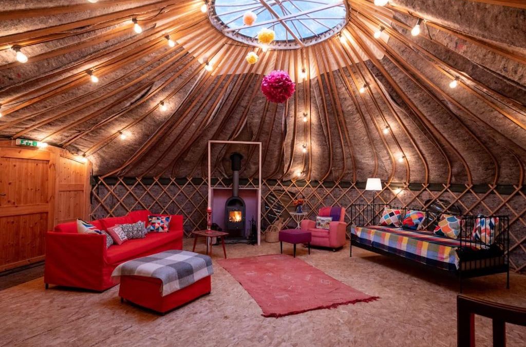 Scunthorpe Other | Giant Yurt Sleeping 8 with Spa, Catering, Walled Gardens, Nature Reserve, Free Parking