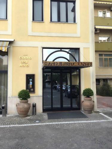 Frattamaggiore Hotel | Giardino degli aranci