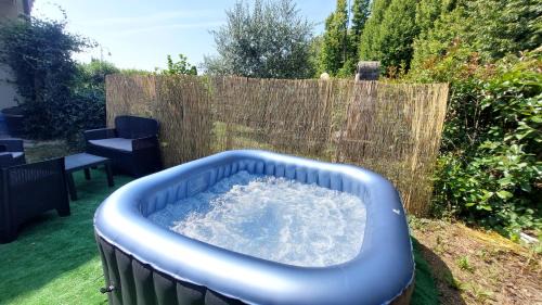 Somma Lombardo House | giardino privato - comodo per Malpensa e Milano - con parcheggio