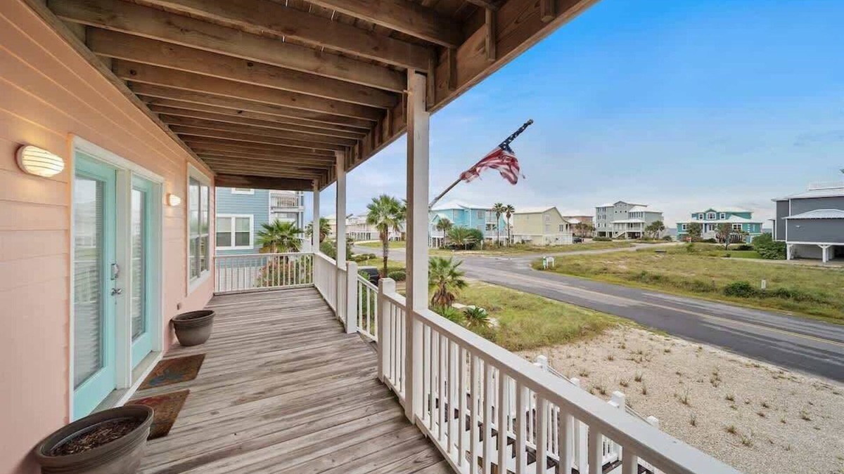 Morgantown House | Gift by the Sea Spacious Family Retreat Wildlife Haven