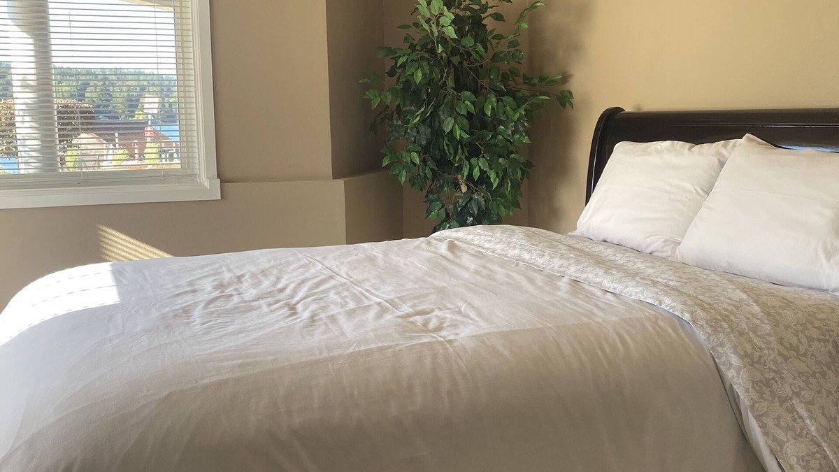 Gig Harbor Apartment | Gig Harbor Downtown Waterfront Retreat