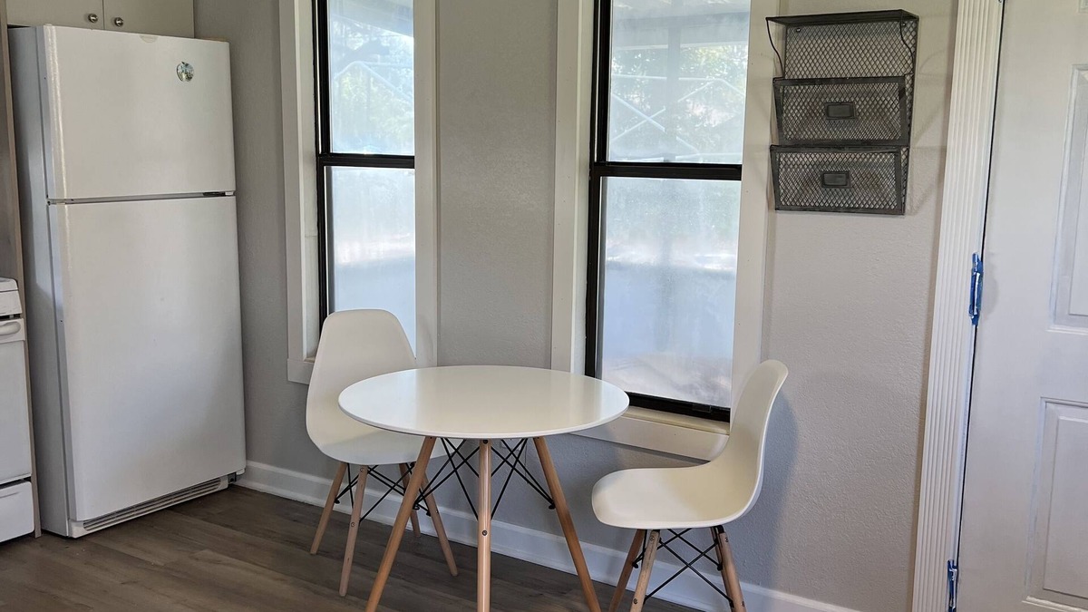 Summerfield House | GiGi’s cottage minutes from the Villages