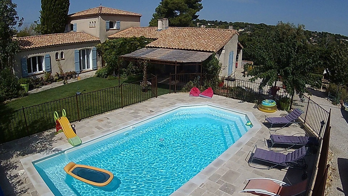 Gignac-la-Nerthe Villa | GIGNAC Villa 180m², 3 bedrooms, quiet, 10min beaches, with a vegetable garden, secure swimming pool