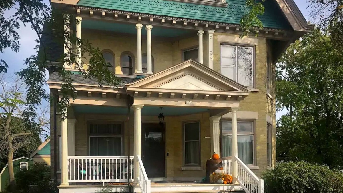 Manitowoc House | Gilded Age Mansion