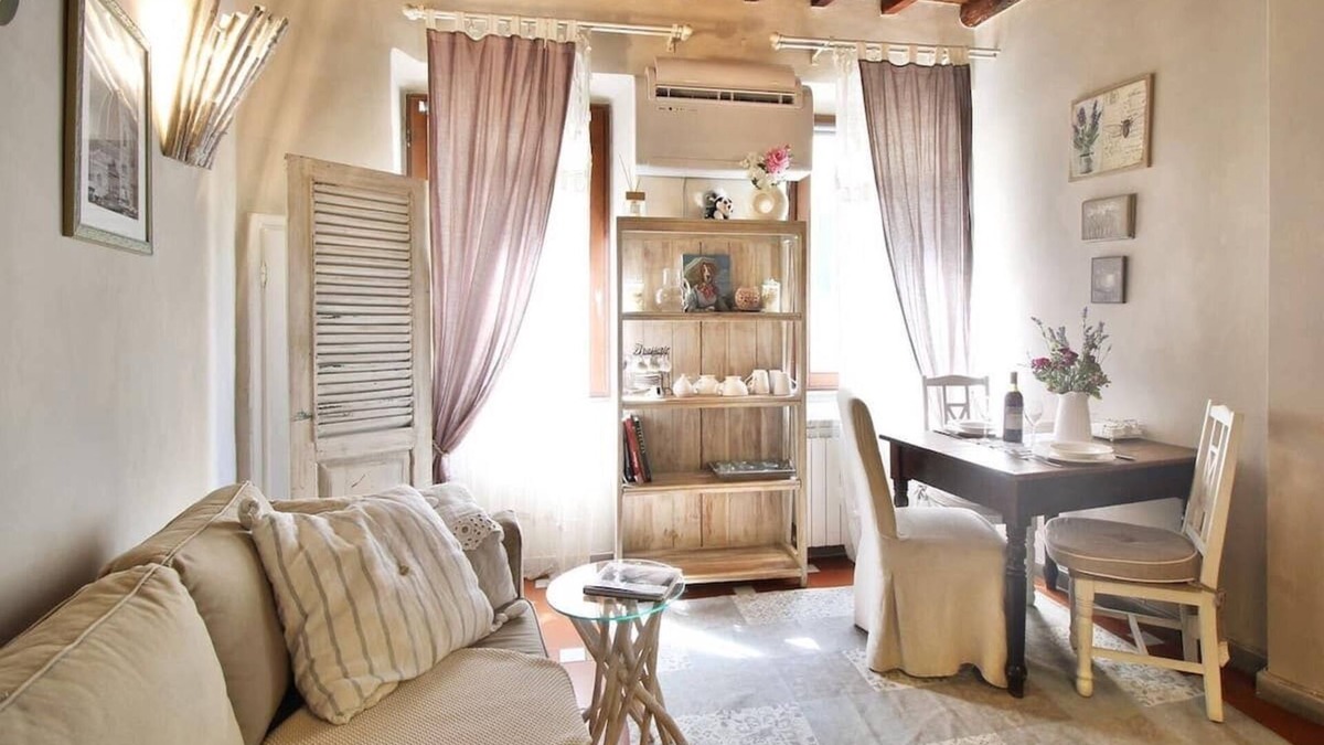 Santo Spirito Apartment | Gina Guest House ⭐ San Frediano Florence Historical Center