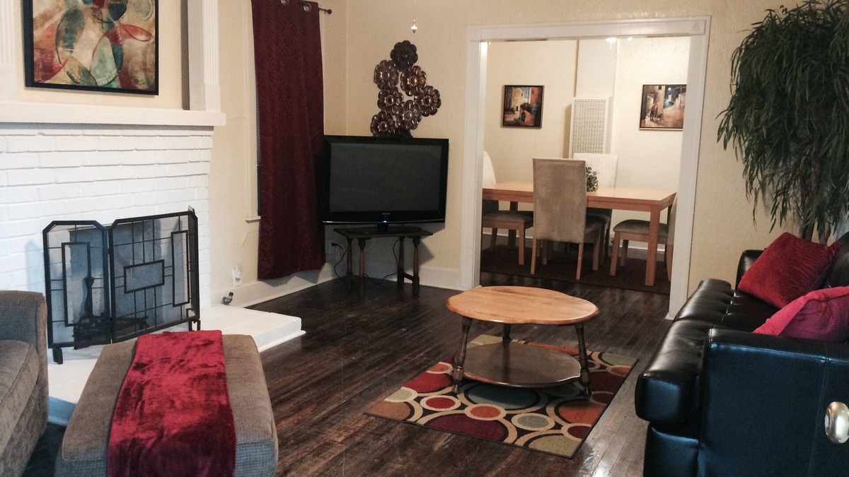 Northwest Los Angeles Heights House | Gingerbread House Large 2 bedroom 1 bath
