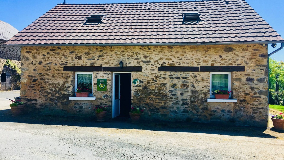 Troche House | Gite à la Ferme à 5 Minutes de Pompadour Cité du Cheval