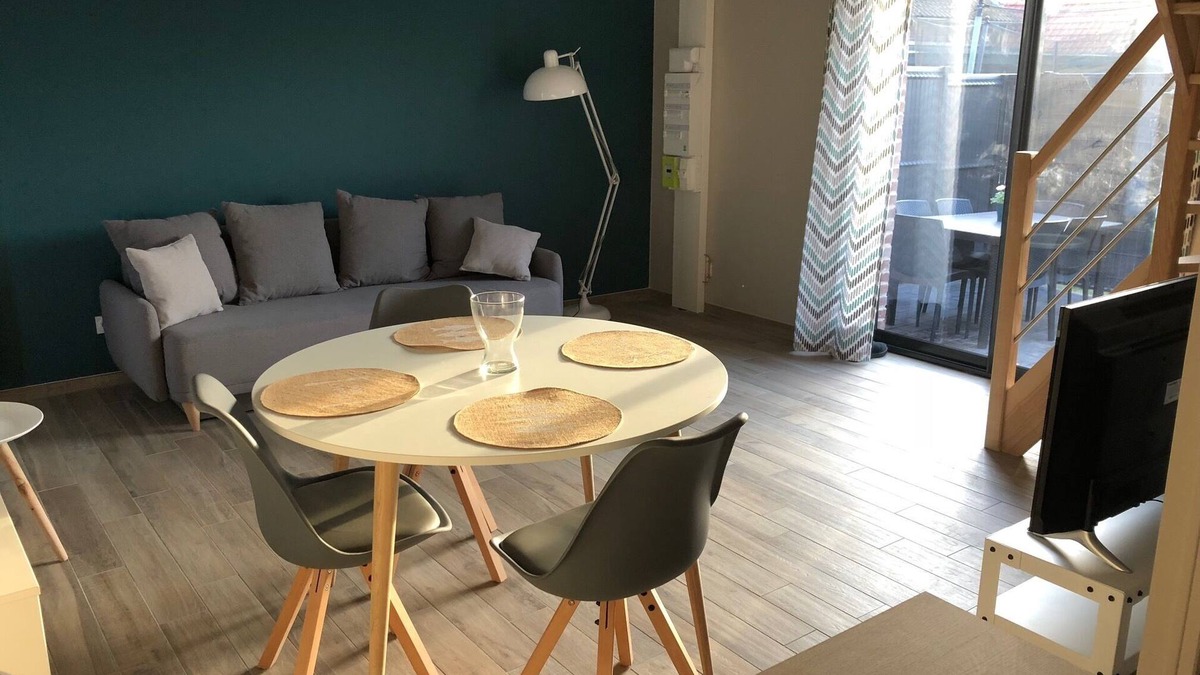 Roncq House | Gite ANAREM 38D 4 pers center Roncq