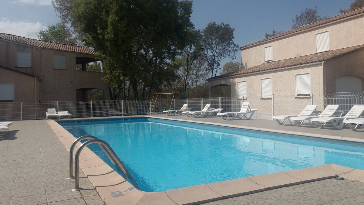 Lablachere Apartment | Gite Ardèche Sud with swimming pool, tennis, playground