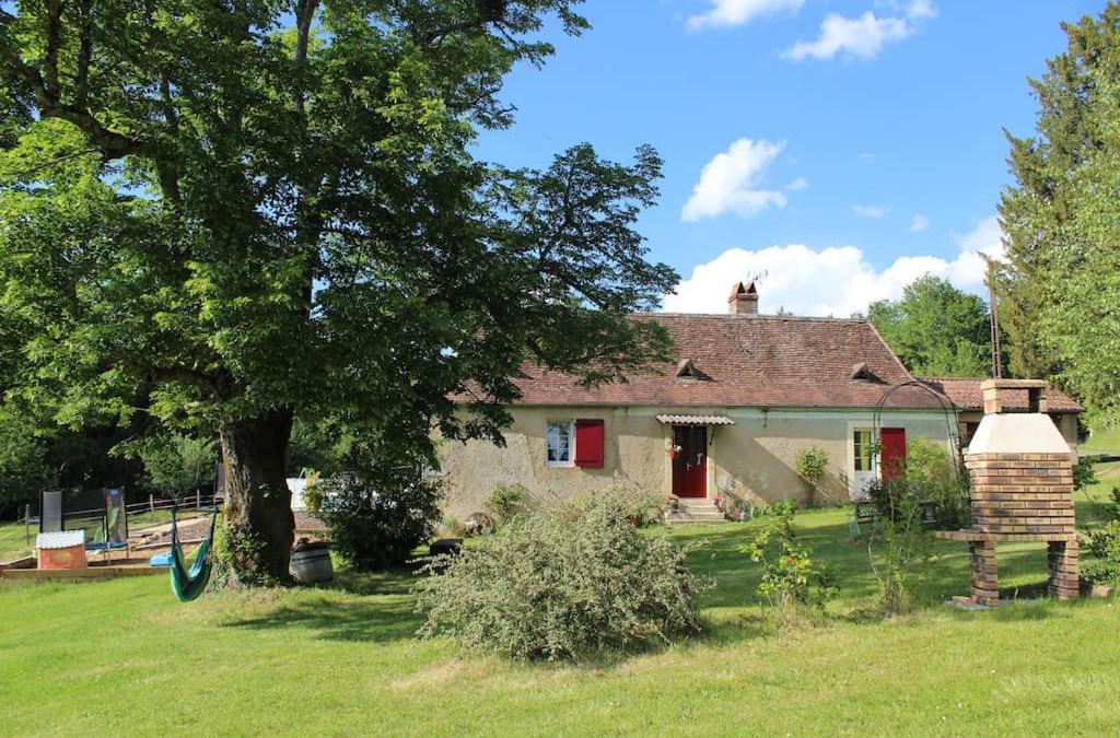 Saint-Pierre-de-Chignac House | Gite "Au bout du chemin "