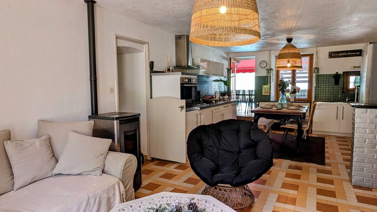 Bougnon Cottage | Gite Bougnon, 4 bedrooms, 9 persons